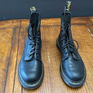 Boots - Dr. Martens